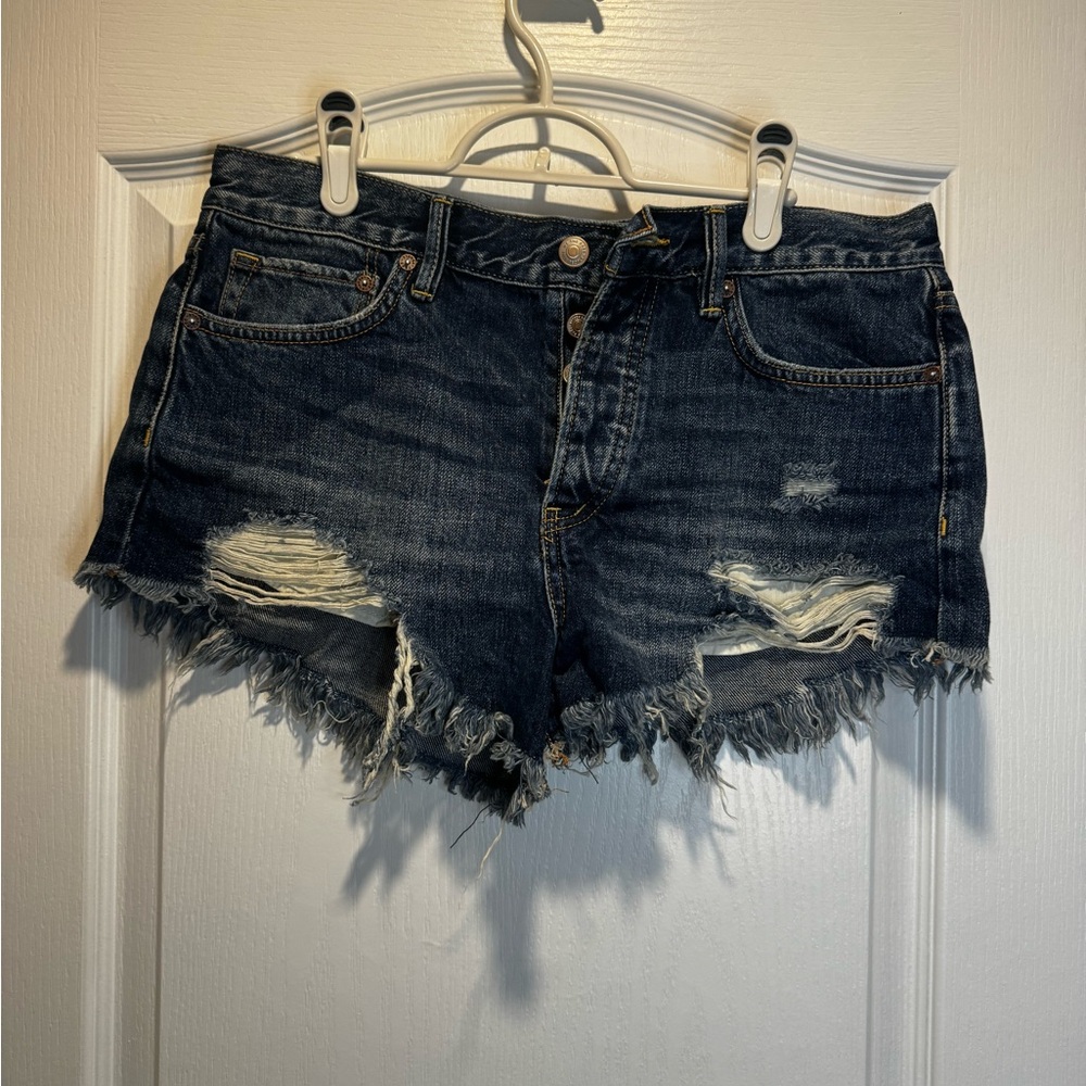 356- Free People Distressed Ripped Denim Cutoff Jean Shorts